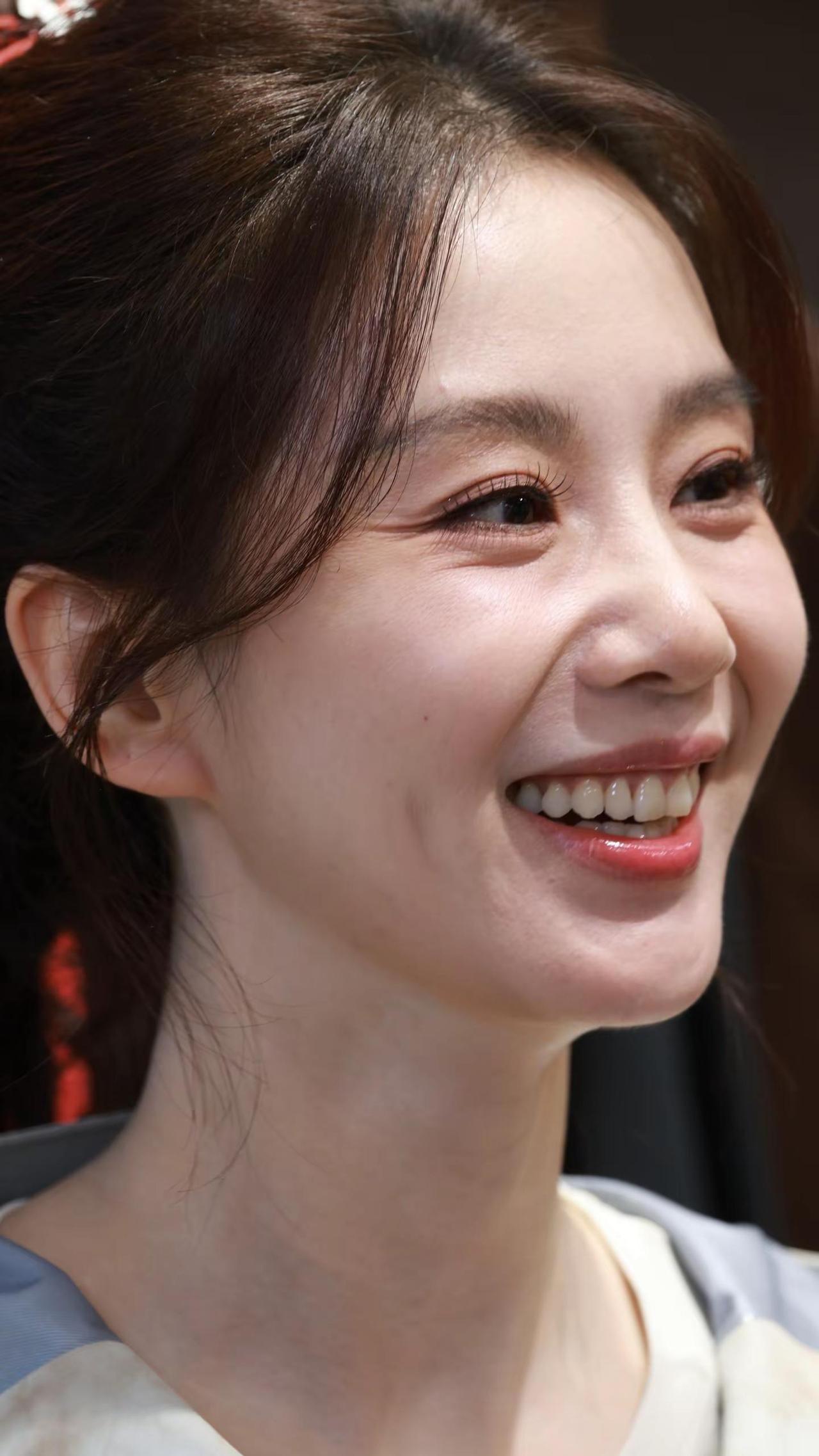 刘诗诗原相机怼脸拍，权威妈生脸。刘诗诗 刘诗诗怼脸拍 生图 生图即神图