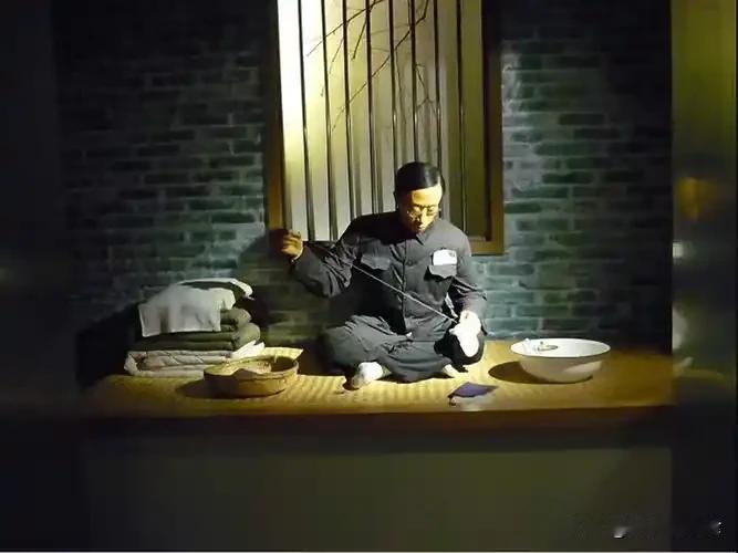 晚清第一贪王：大清未亡先存200亿巨款到英国，他的退路成了王朝的绝路
 
晚清有