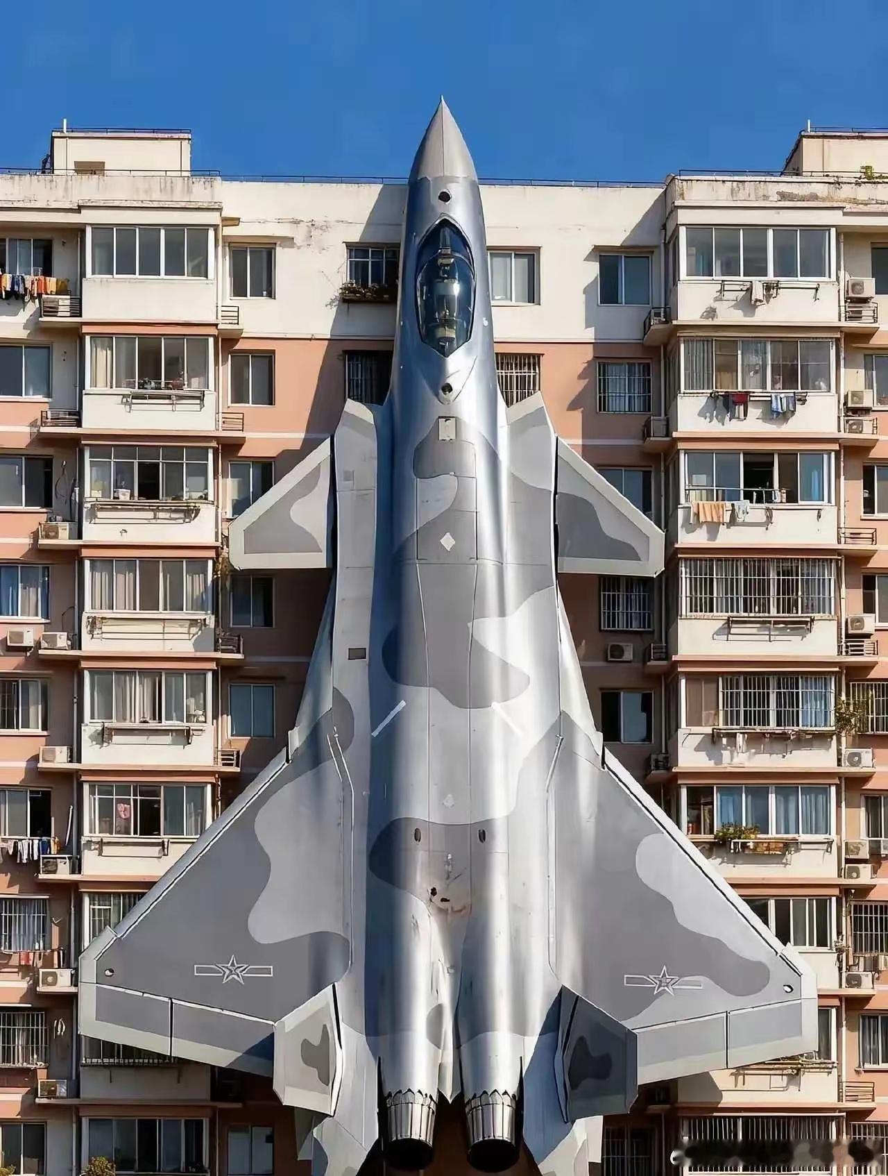 有参照物之后，歼20有这么大竟然？航天歼20