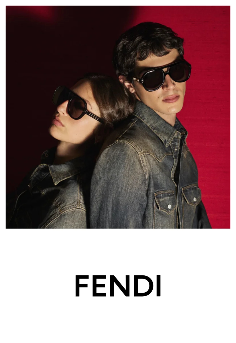 WWD整理了一组眼镜广告！刘雯的Tom Ford太妈妈级别了此外还有Jennie