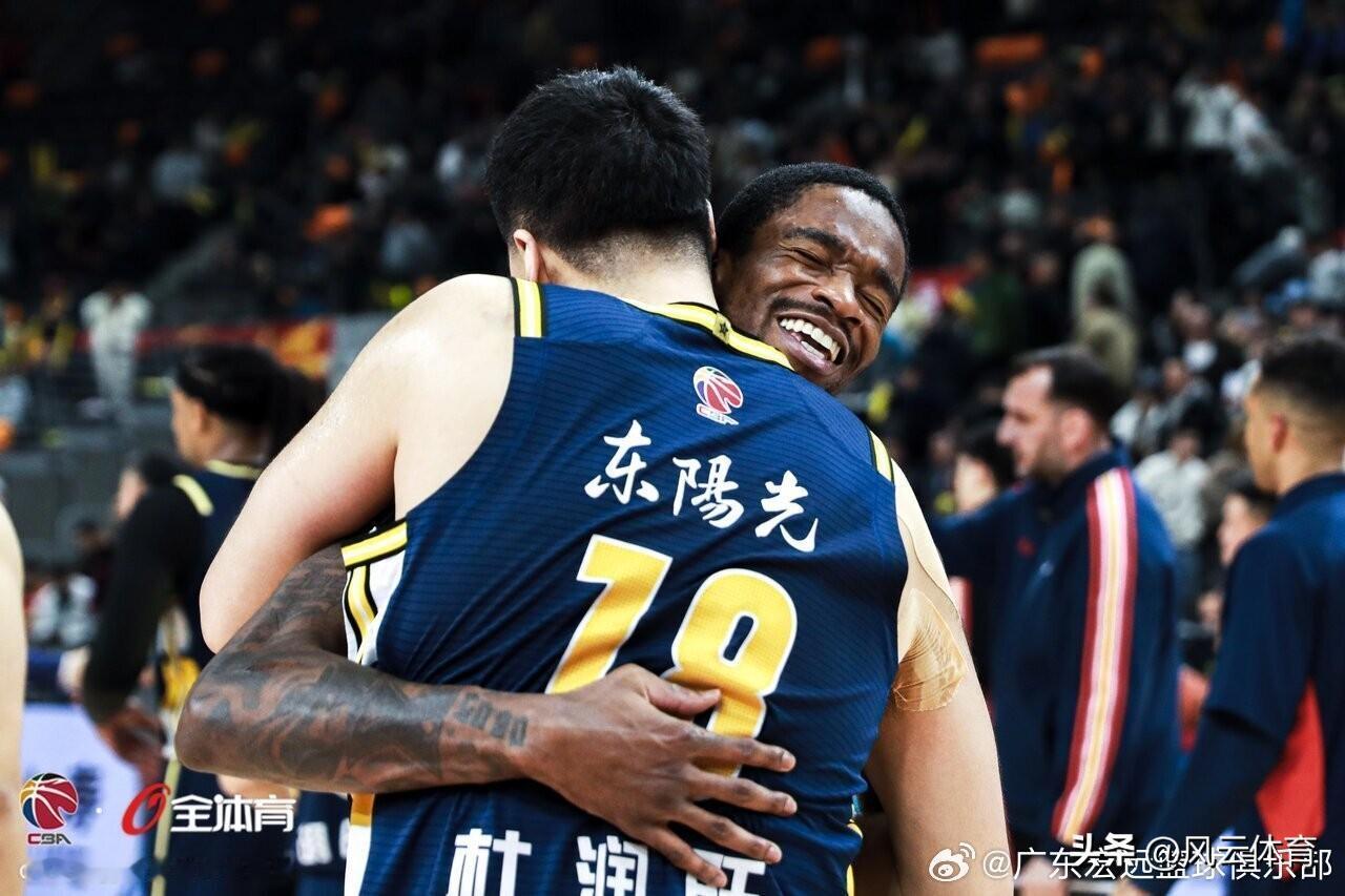 曝抖音某解说员因发表不当言论遭到停职！

北京时间1月7日深夜，抖音体育的一则致