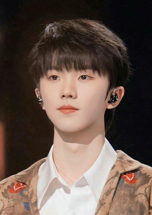 #马嘉祺[超话]#mjq#马嘉祺唱盛夏光年# mjq#马嘉祺上房了# 你总以为还