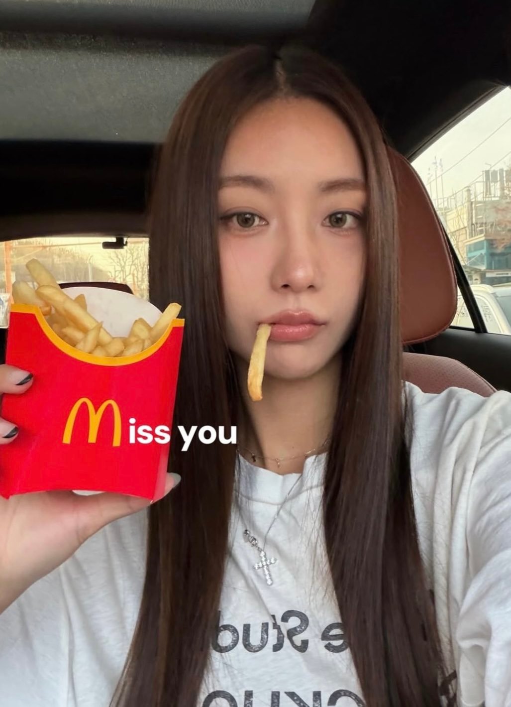 【twi】韩国最近很流行的麦当劳薯条自拍🤳 