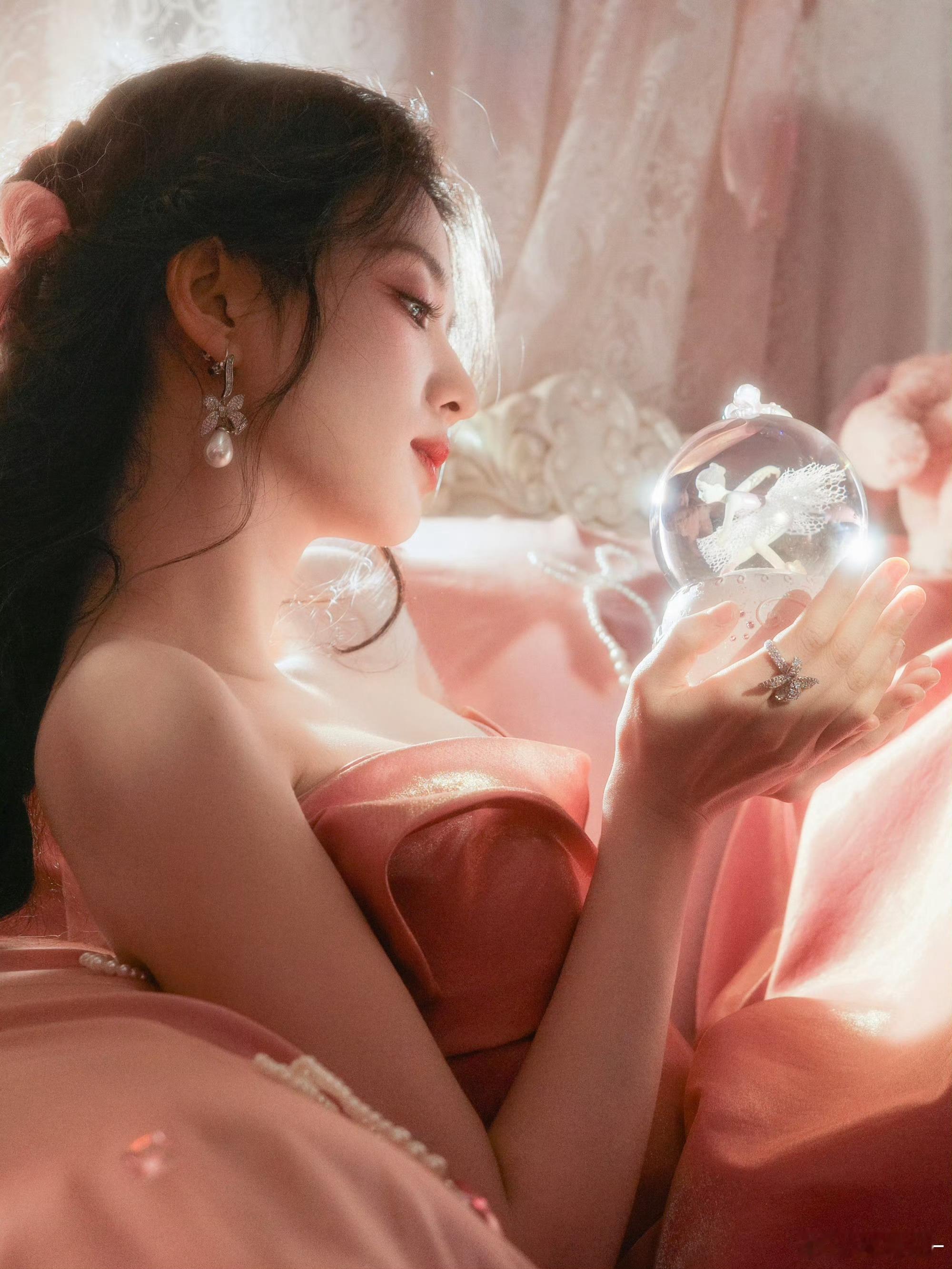 张婧仪王楚然 通天路你们走不走谁这么有眼光，这两位也太配了，一个美艳明媚，一个清