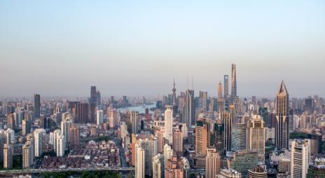 每年填志愿，一半湖北考生都纠结：留在本省稳当，去外省又向往。很多人凭感觉选，毕业