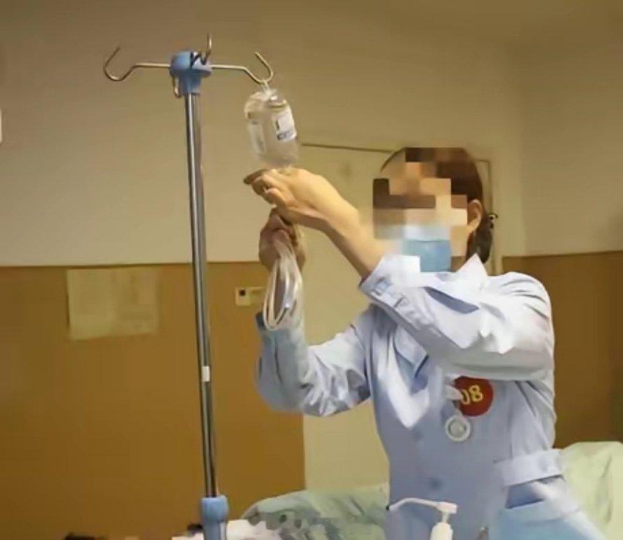 工作快12年，因为几段微信聊天记录就被单位直接定性为“非法性交易”并开除，这操作
