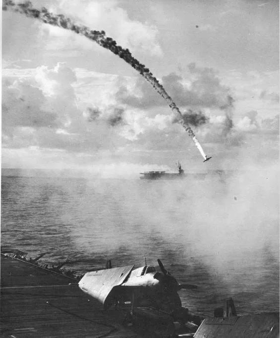 1944年，日本飞机在塞班岛海战中被击落。 塞班岛战役是第二次世界大战...
