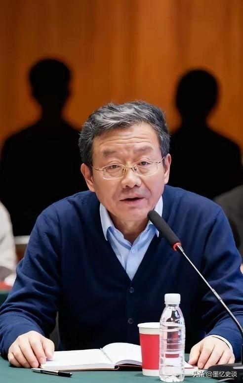 复旦大学教授王德峰，撕开了中国社会当下最大的遮羞布，振聋发聩！他说：“今日之中国