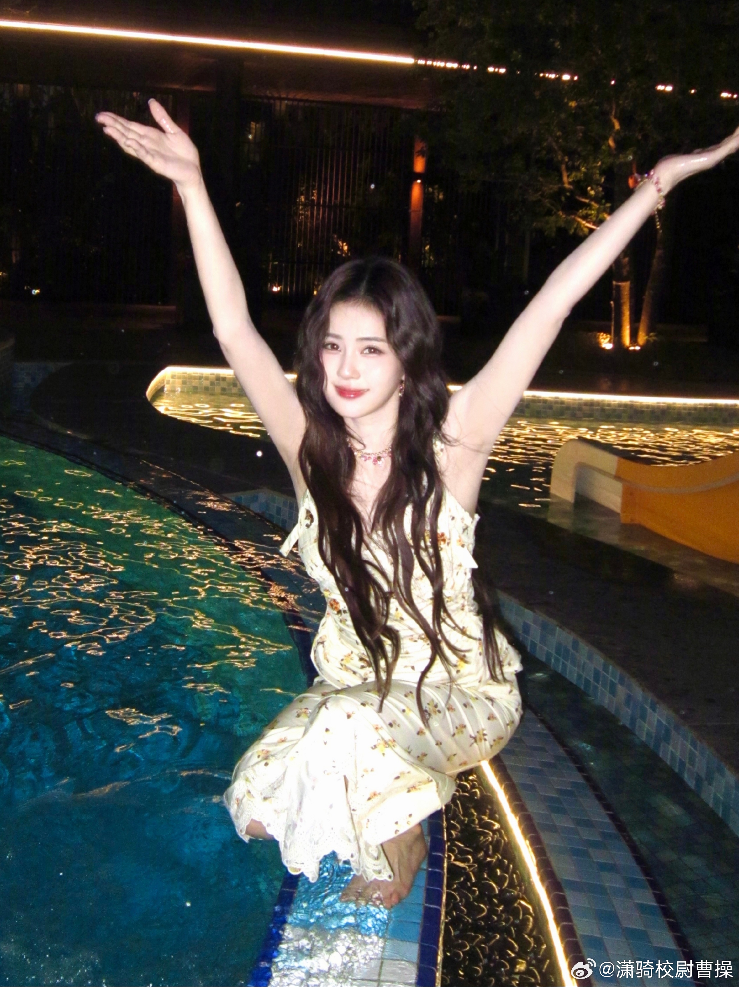 白鹿卷发碎花裙造型 白鹿入夏ccd🥥 