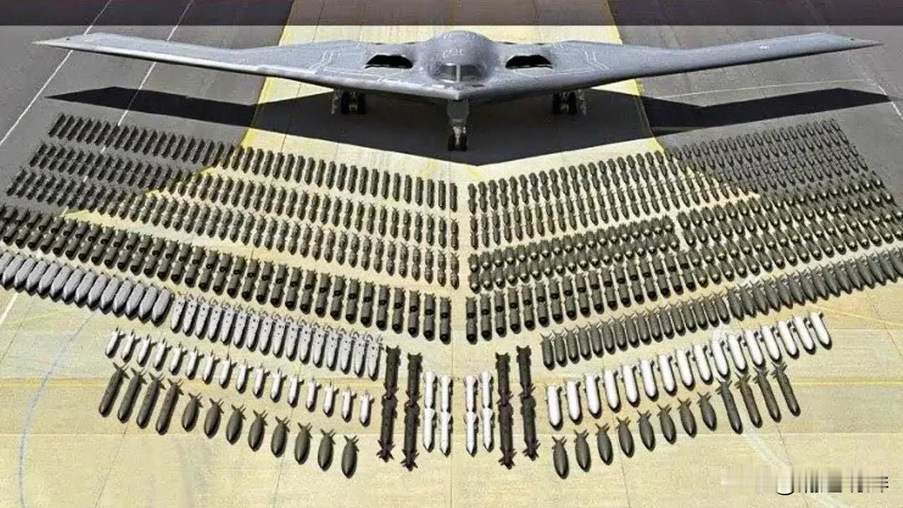B-2“幽灵”轰炸机中东显威：精准打击也门胡塞武装！

美国B-2轰炸机的军火库