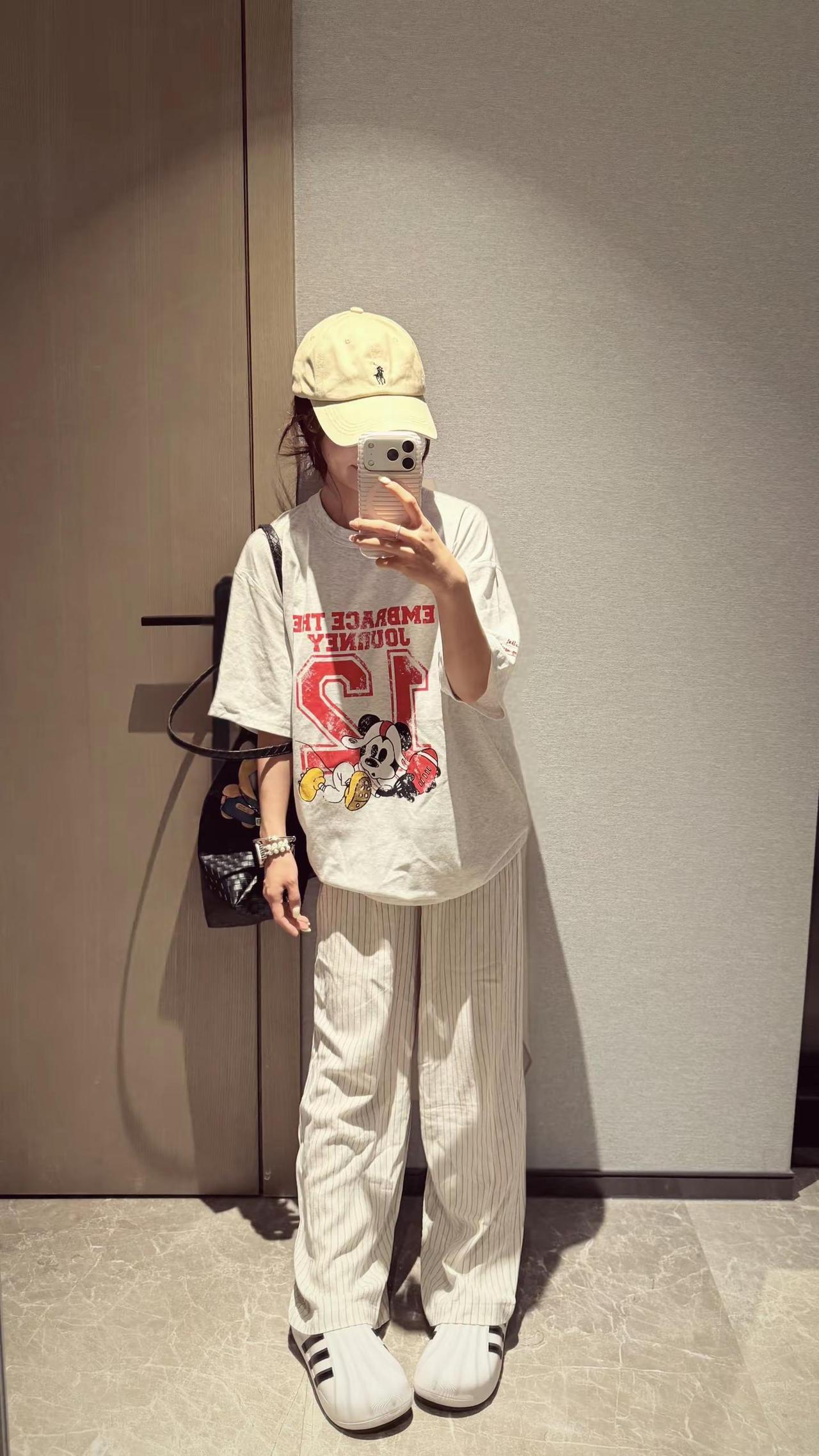女孩们总认为恋人的变心都源于自己不够漂亮