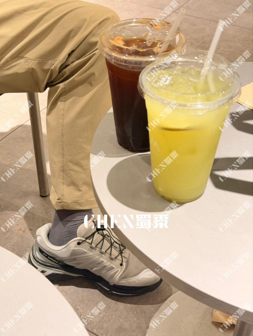 有摄影师一起喝咖啡真好