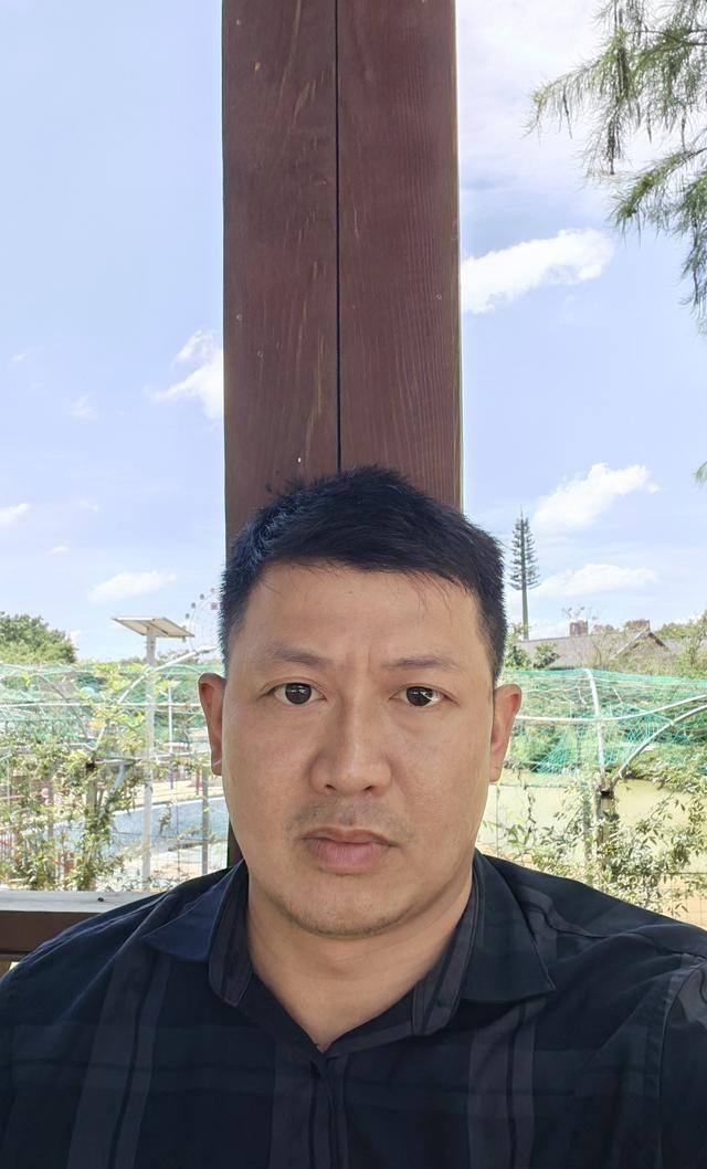 刚看到个80后男的征婚，条件贼顶：40多岁有房有车有存款，173/70kg，不抽