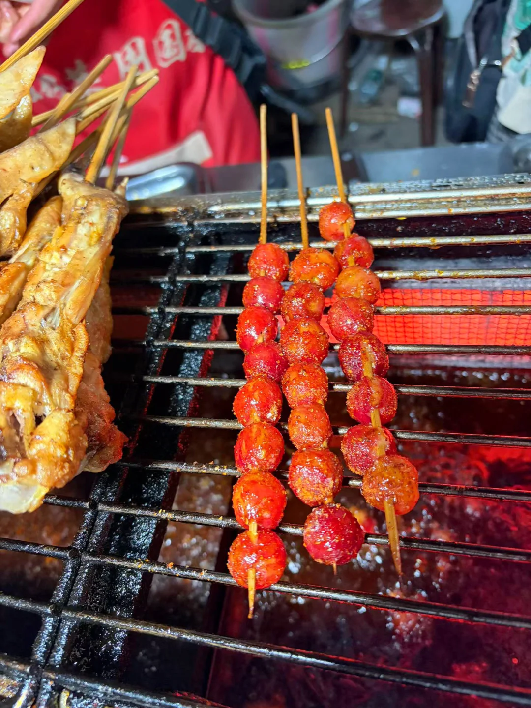 小樱桃太甜了，我们需要加点辣椒面烤着吃。