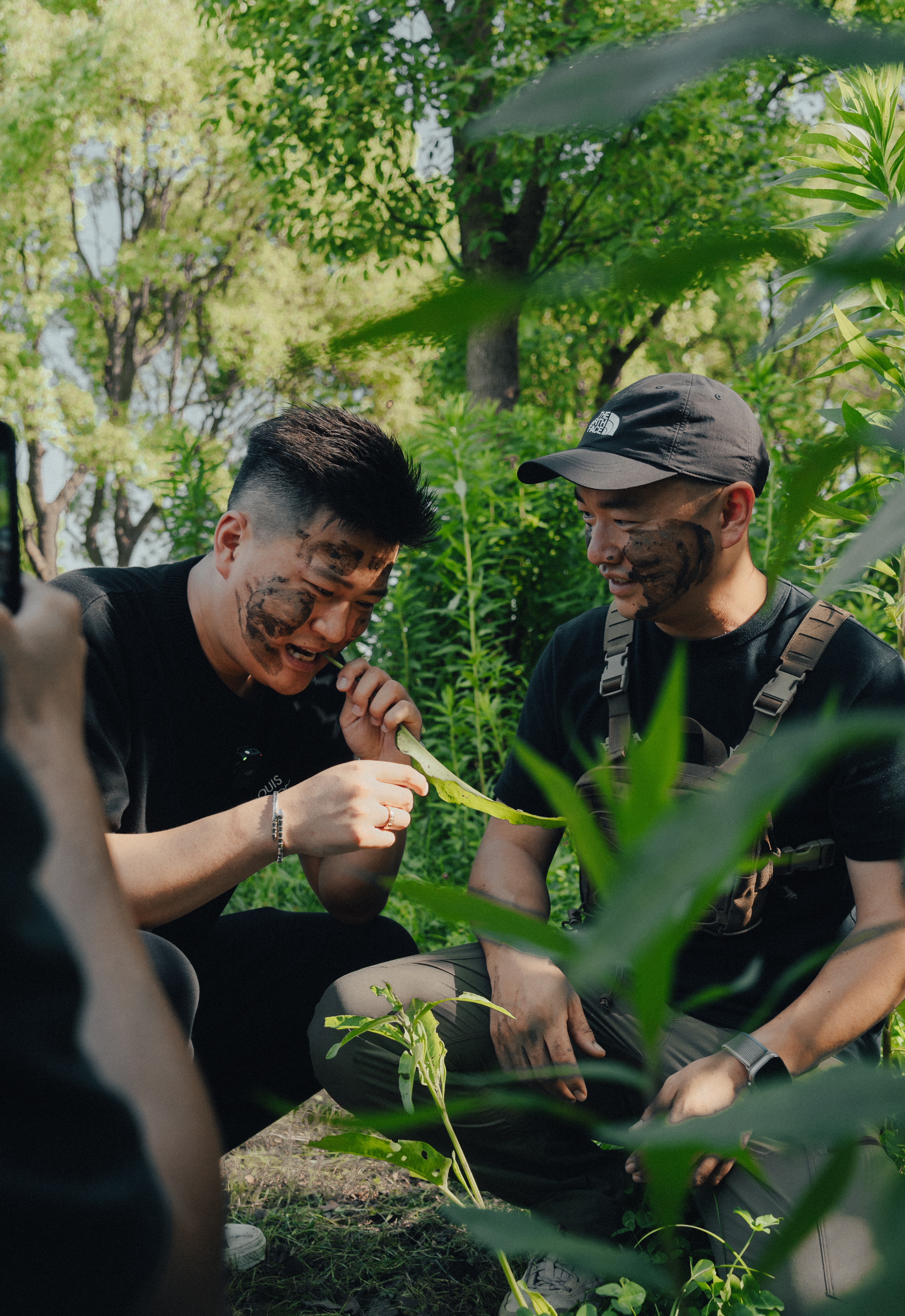 强哥真是我很佩服的一个人感兴趣的可以去搜一下 朱炜强 这个名字履历表拉出来那叫一