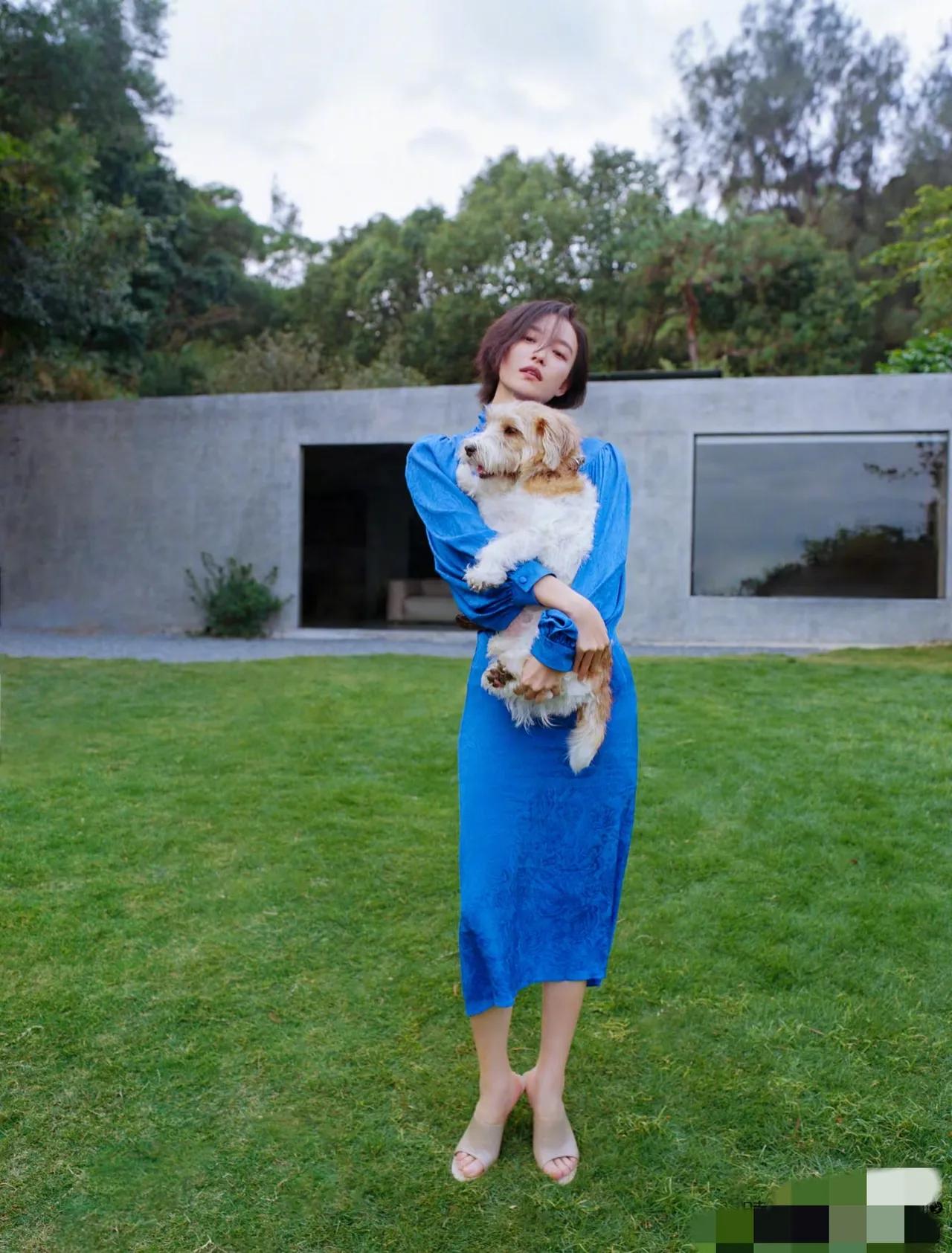 倪妮，短发也那么的好看迷人。