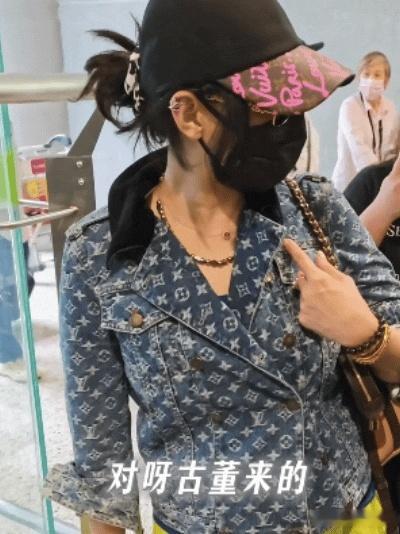 张柏芝 Lucas都长大了衣服还能穿 很少有人能做到孩子长大，自己身材还和从前一