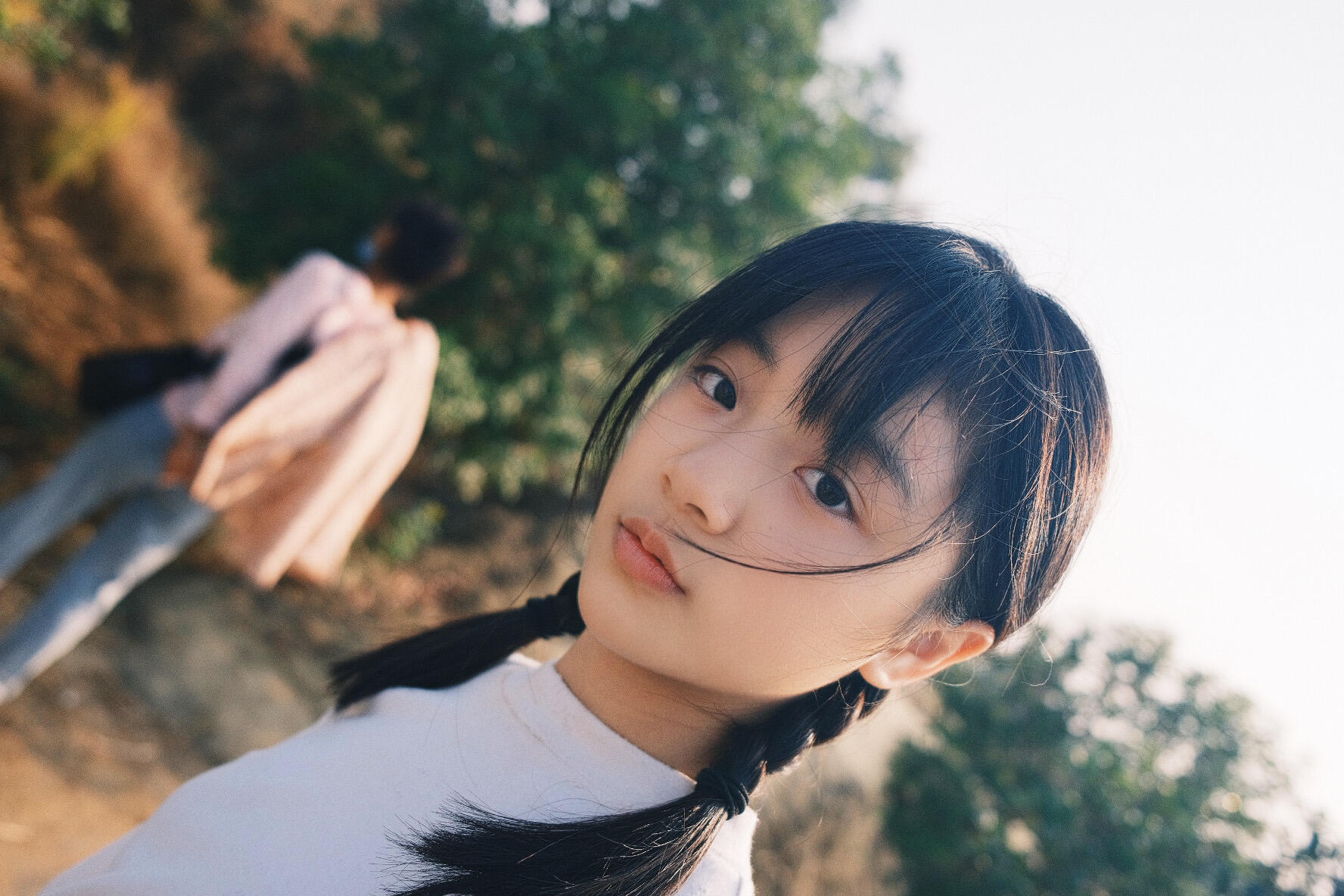 10后演活了课本里的葵花  没有刻意煽情，只有真挚共情，冯雪雅用角色扮演精准诠释