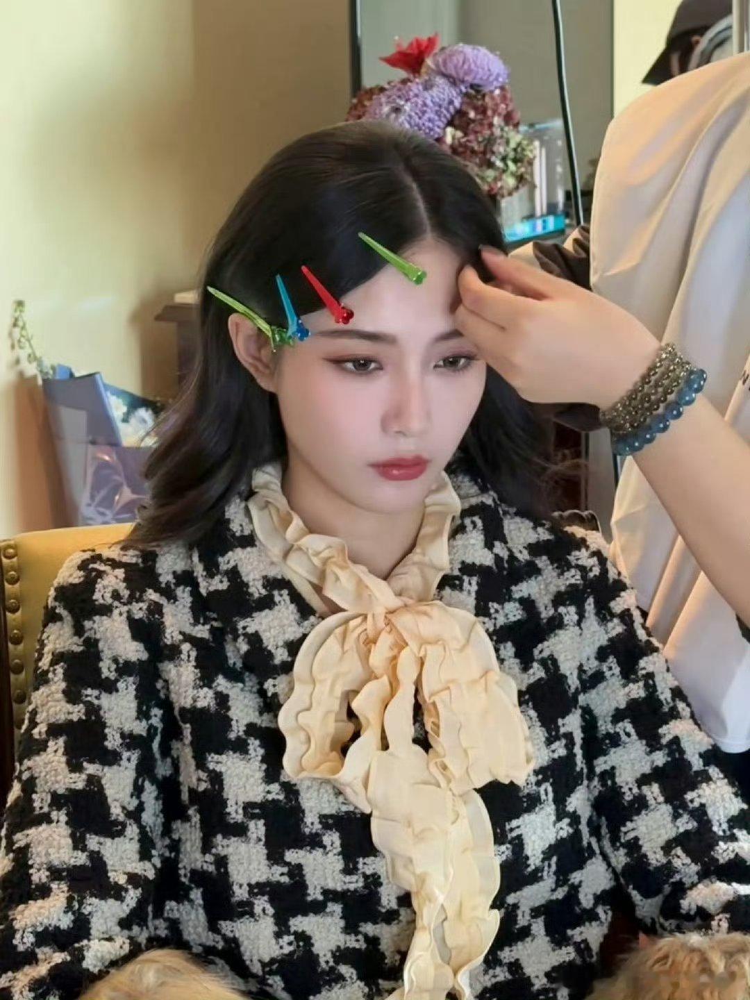 徐艺洋开工 黄子韬你老婆徐艺洋这这也太美了吧！你小子眼光真不错呀？你这是 
