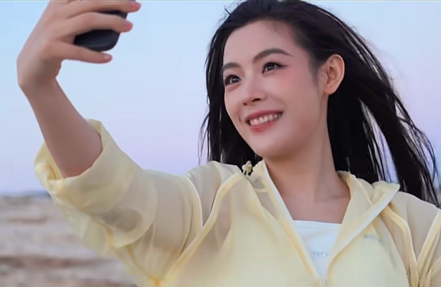 交出来！！！！！把自拍交出来