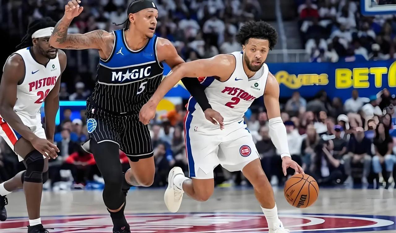 主场魔咒终被打破！活塞98-83大胜魔术扳平系列赛，坎宁安27+6+11诠释领袖