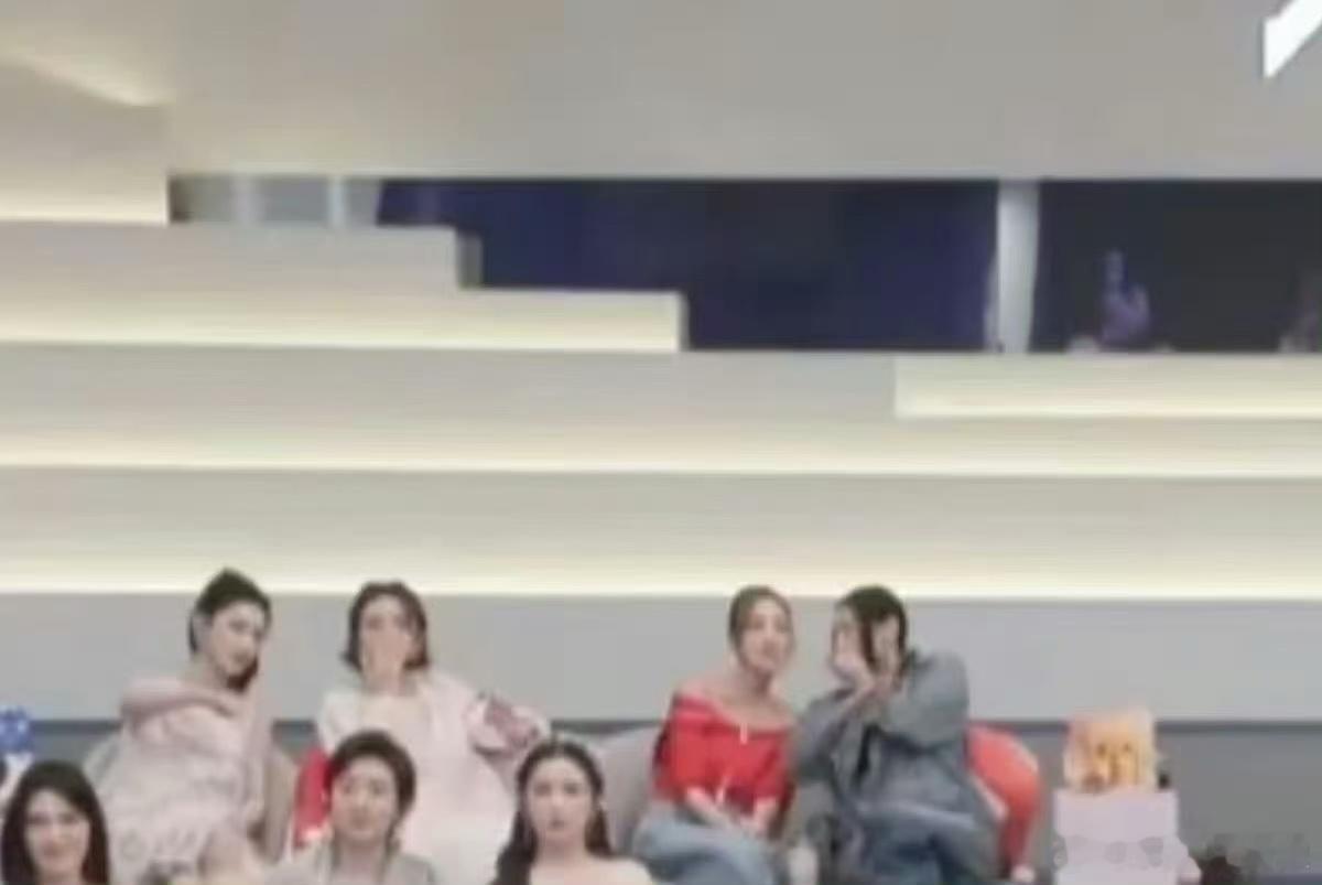 浪姐直播疑似没人理何宣林BonBonGirl组的姐姐们都很棒，私下关系很好呀