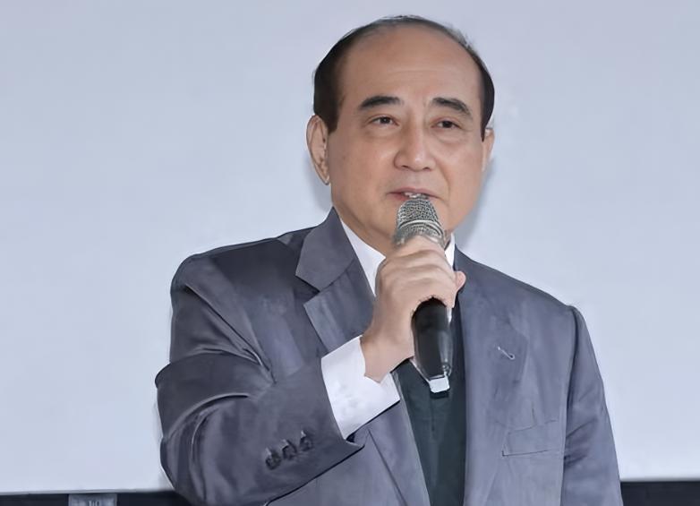 王金平这番话，算是把岛内遮遮掩掩几十年的窗户纸给捅破了，以前蓝营的人聊两岸，嘴皮