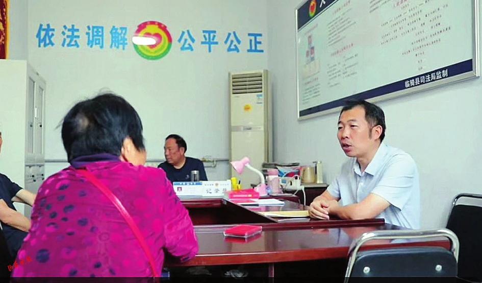 您瞧，在运城市临猗县，有位“傻”所长——陈剑。

他的“傻”体现在多次放弃提拔机