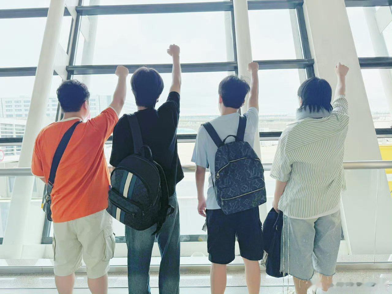 瓜友速报 爱思 钎城 花海 fly 清融 绝意 无畏 花缘都去了泰国 ​​​