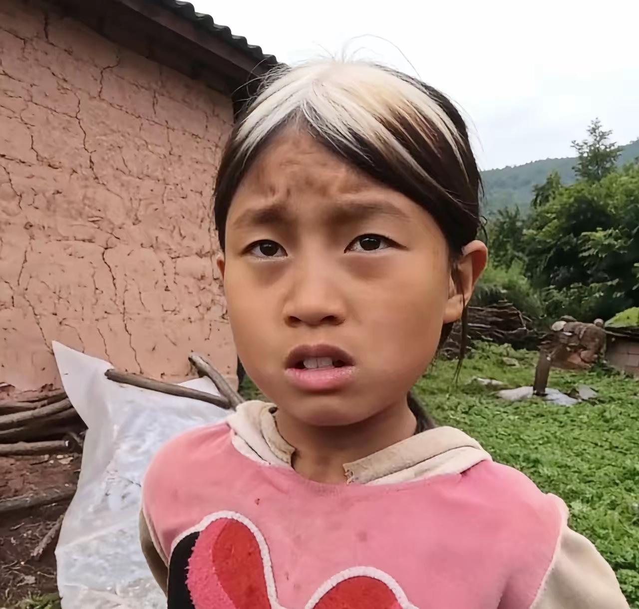 10岁女孩满头白发，不是天生，是“想妈妈想的”……一句话让全网破防

她才10岁