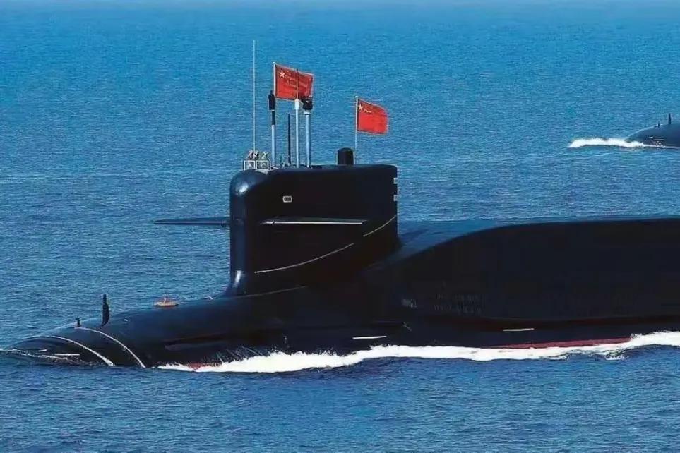 军方透露我国096新型战略核潜艇服役的方式非常有中国特色，那就是让094型“过于