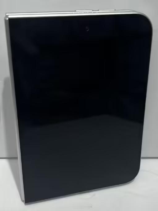【折叠屏iPhone或仅推出白色版】折叠屏iPhone高清细节图曝光 爆料人 S