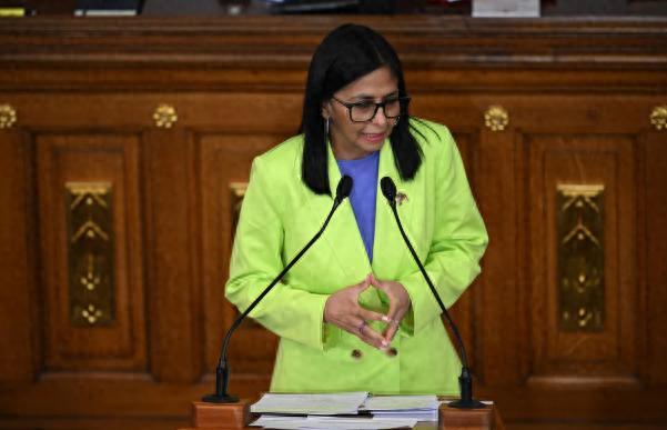 这的确是一件好事：委内瑞拉代总统签署并颁布油气改革法案！

当地时间1月29日，