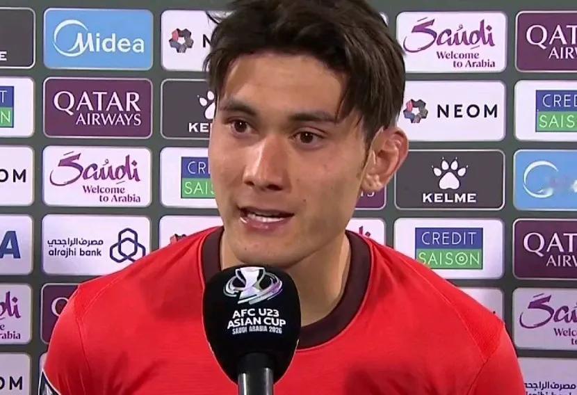 在U23亚洲杯首战取得平局后，球员拜合拉木透露了国足接下来的目标。
他在采访中表