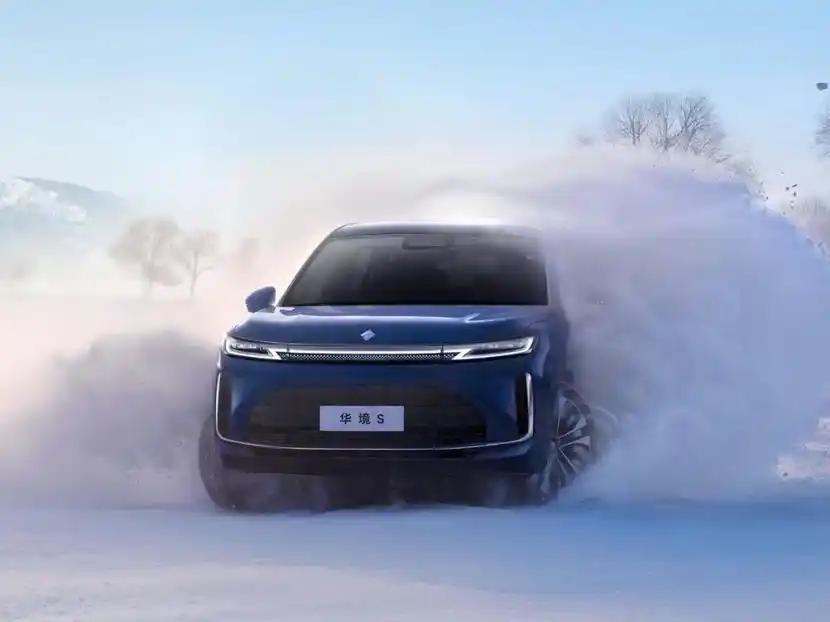 华境S不是谁的平替，是人民的智能大六座

一方面证明了消费者对华为智能化技术的认