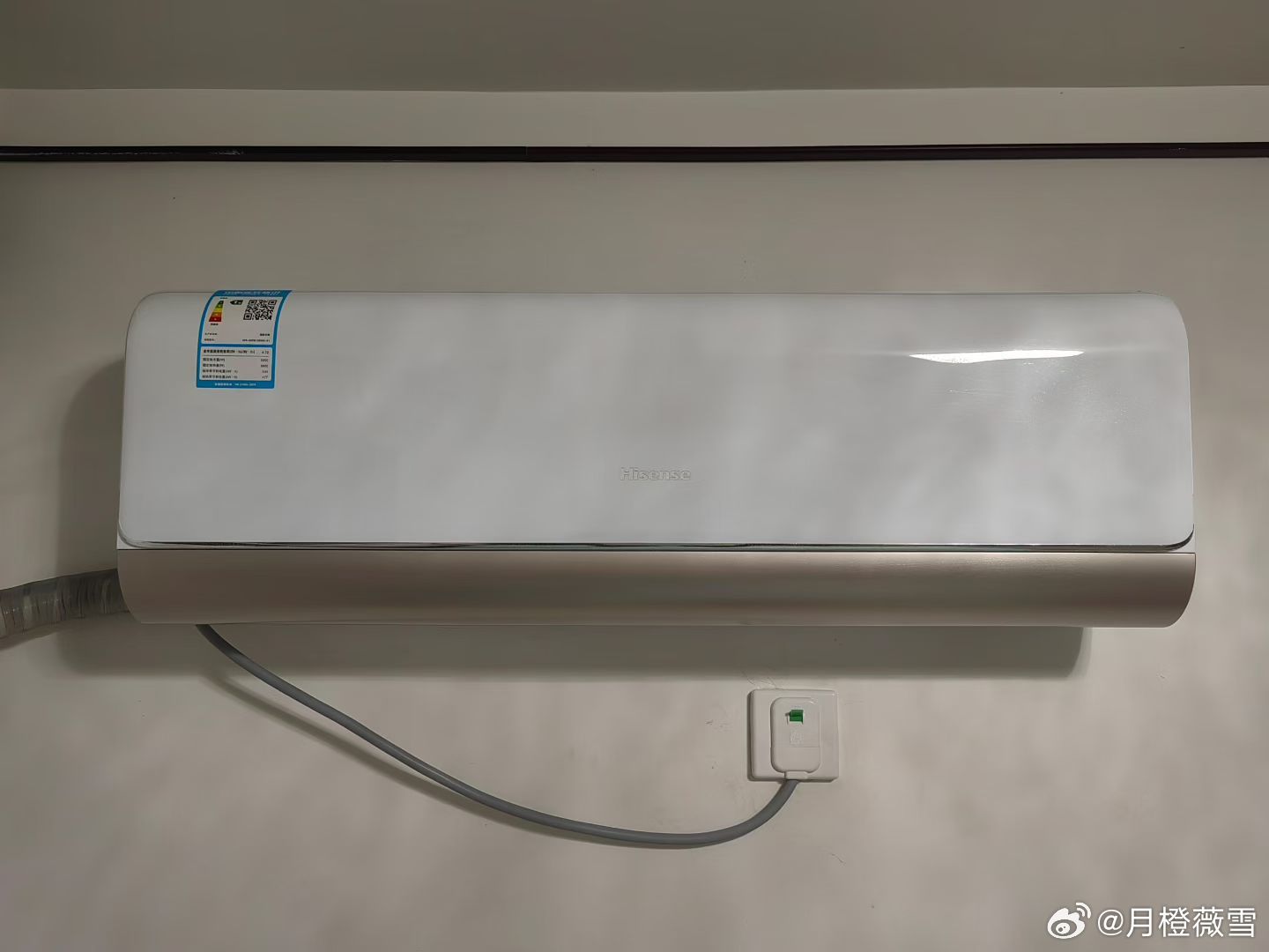 给爸妈新买的空调，今年夏天太热了，不好用了就直接换新的，咱干这行业的，这点方便还