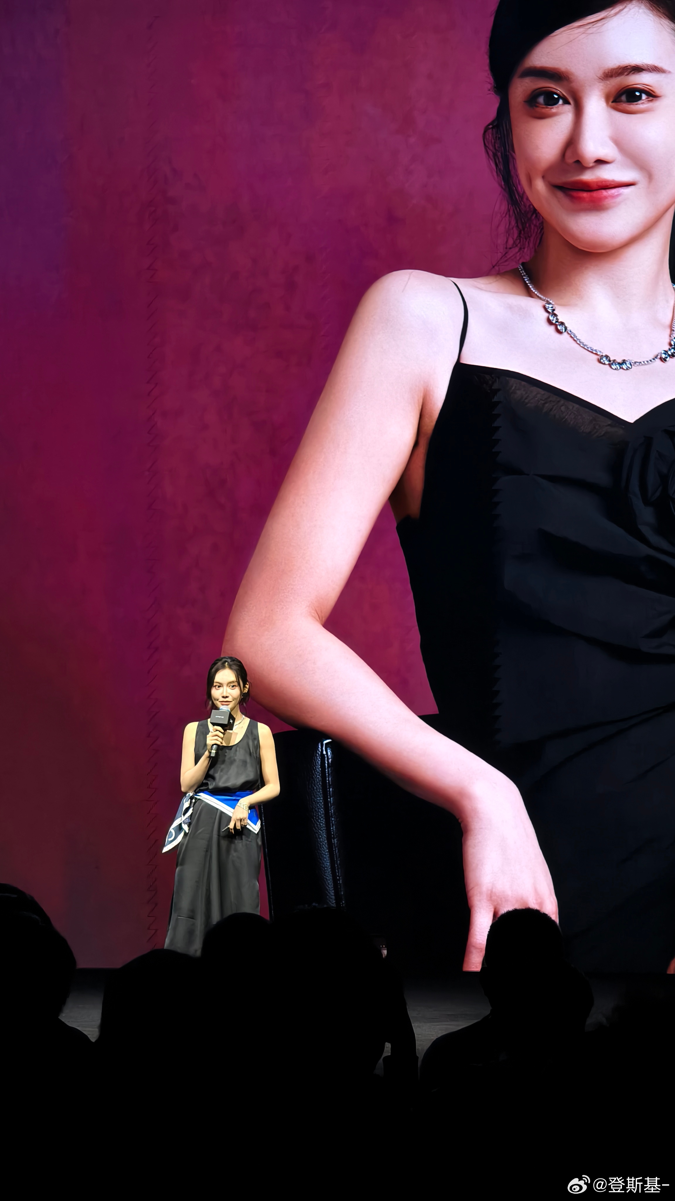 小鹏车主代表选得不错，确实是男球迷们眼里的颜值与话题的结合体，哈哈小鹏p7新色今