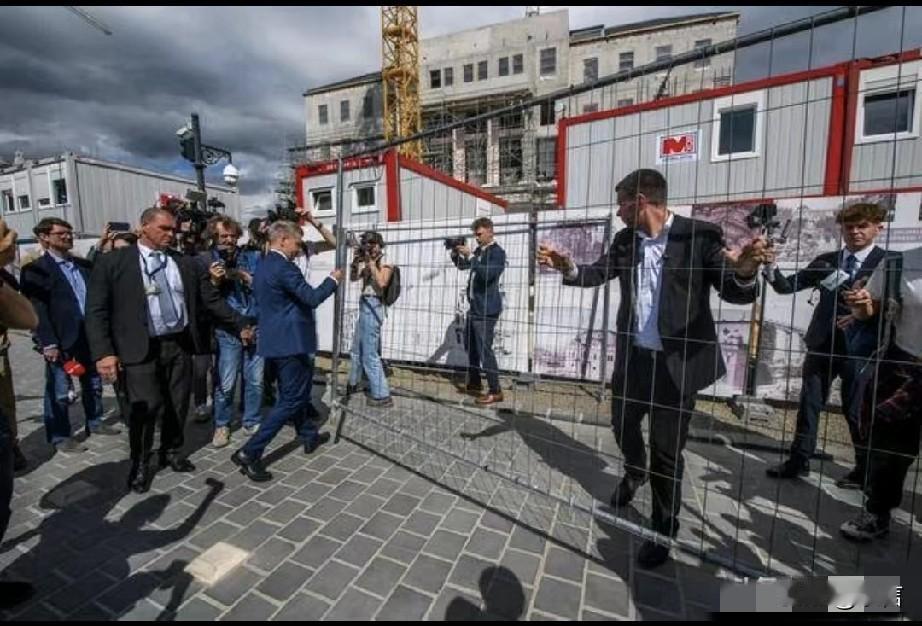 拆的天经地义，拆的坦坦荡荡！完全不需要辩论、不需要证明、不需要讨论——常识而已