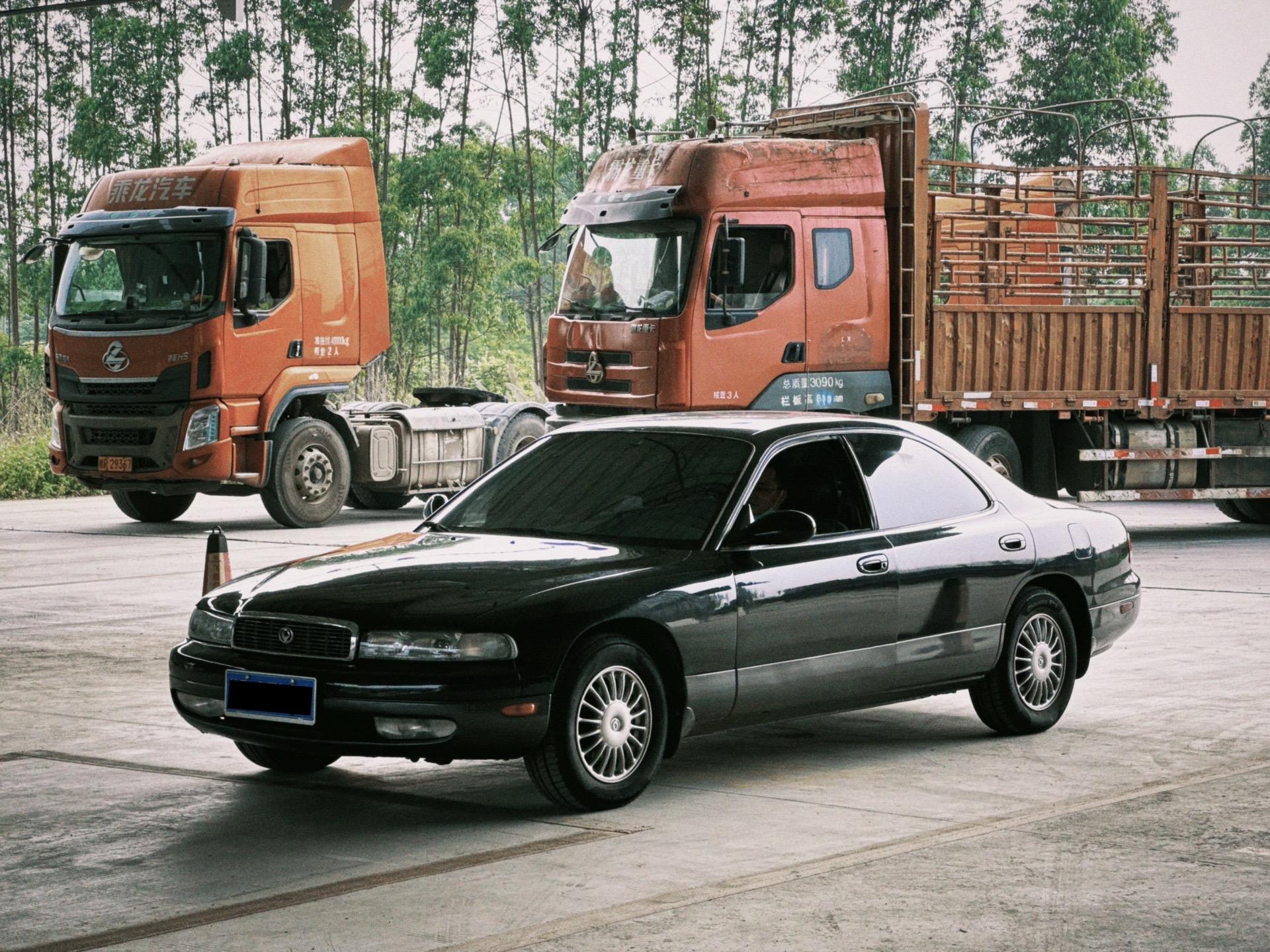 进行一年一度的长途拉练。马自达929