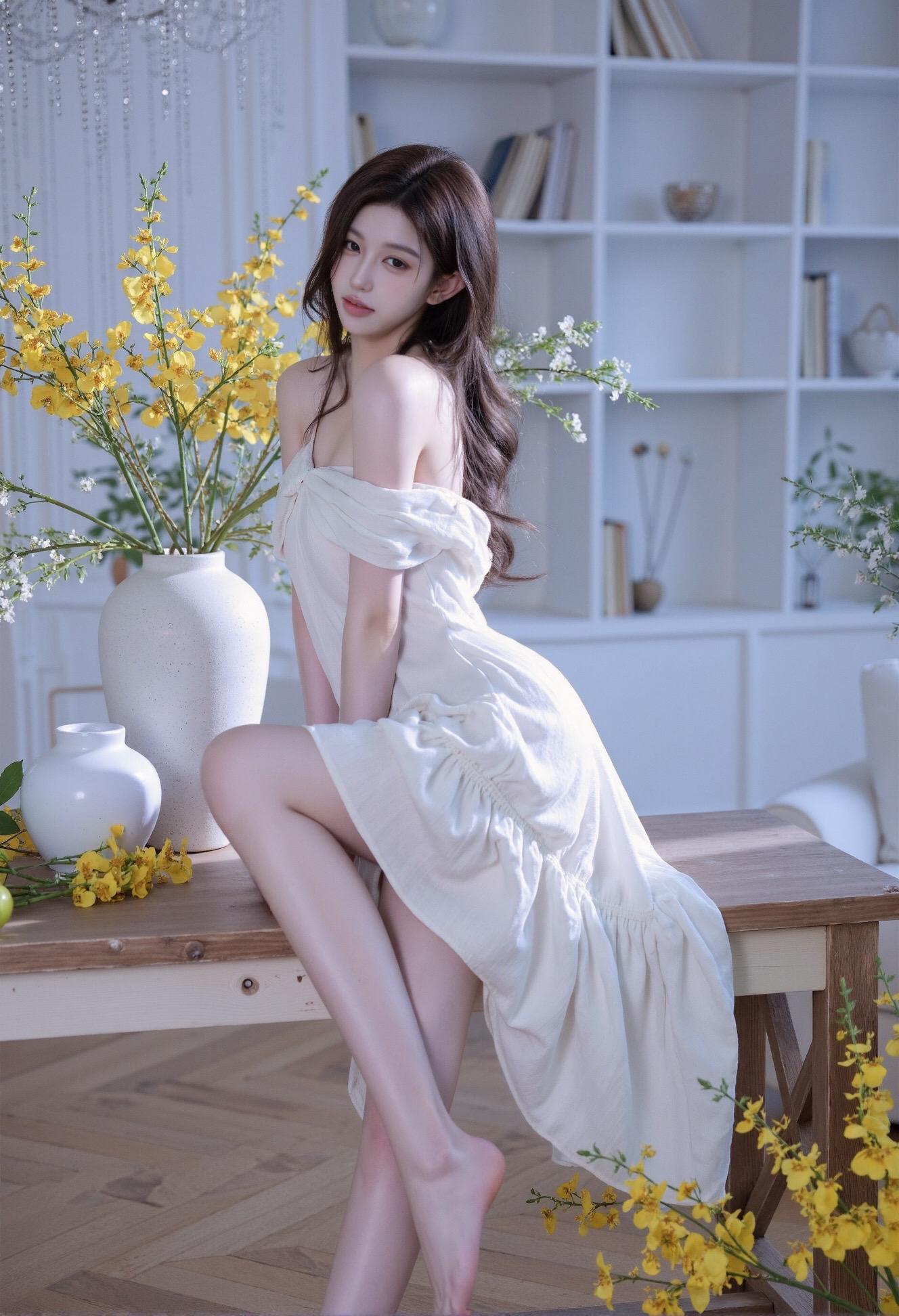 纯欲天花板 浪漫的白色连衣裙 纯欲风格天花板 温柔风 小清新纯欲风