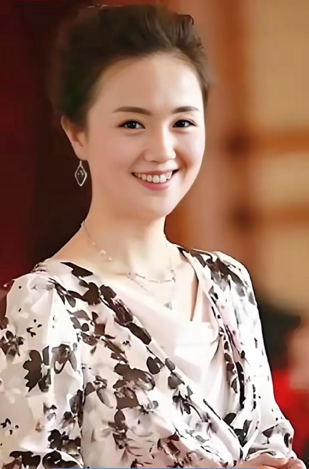 人间再无朱媛媛，光影长留她身影
2025年5月17日，朱媛媛在与癌症抗争近五年后