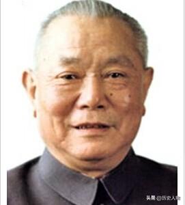 红四方面军第30军政委李先念（1909—1992）
 
李先念，湖北红安人，19