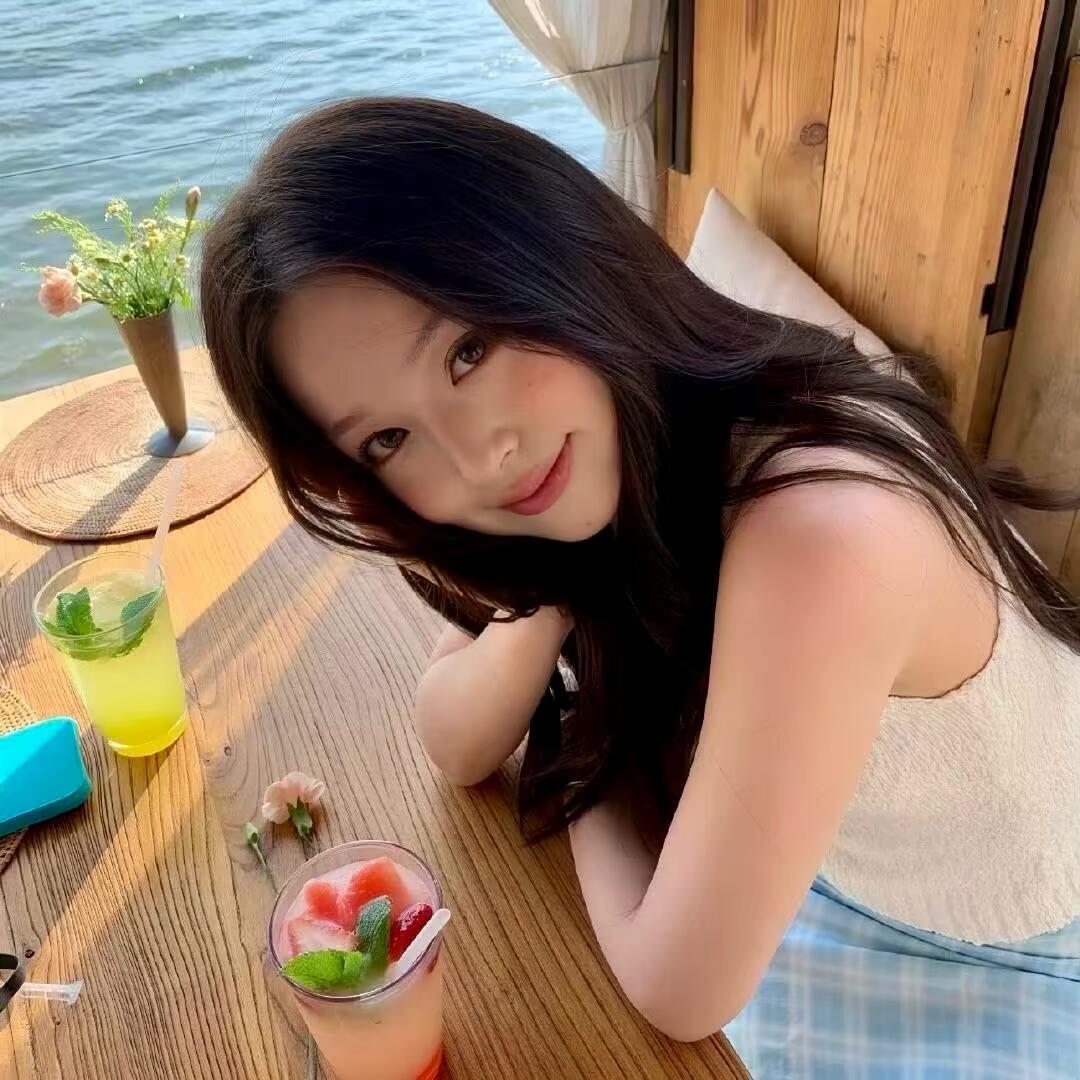 WeChat ｜氛围感女生头像  