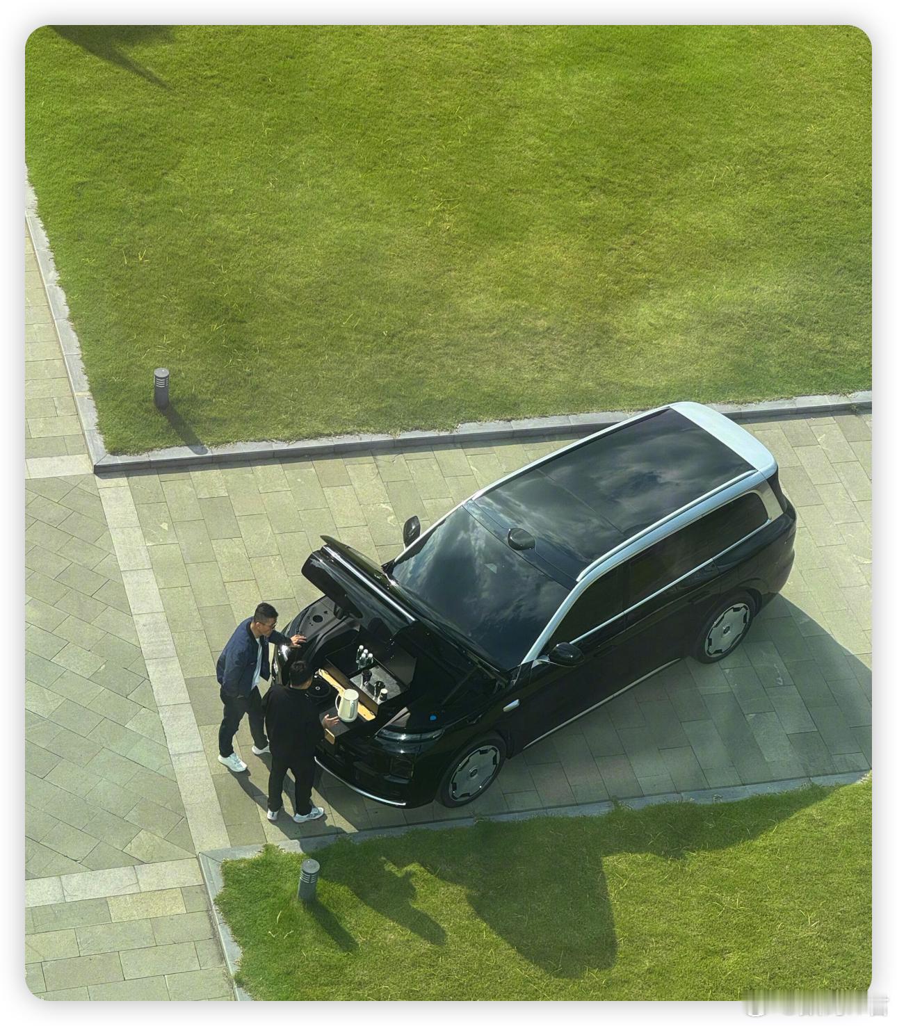 新能源车有个大前备箱确实挺好的，但能不能举个正常点的例子啊，零跑D19这「烧水+