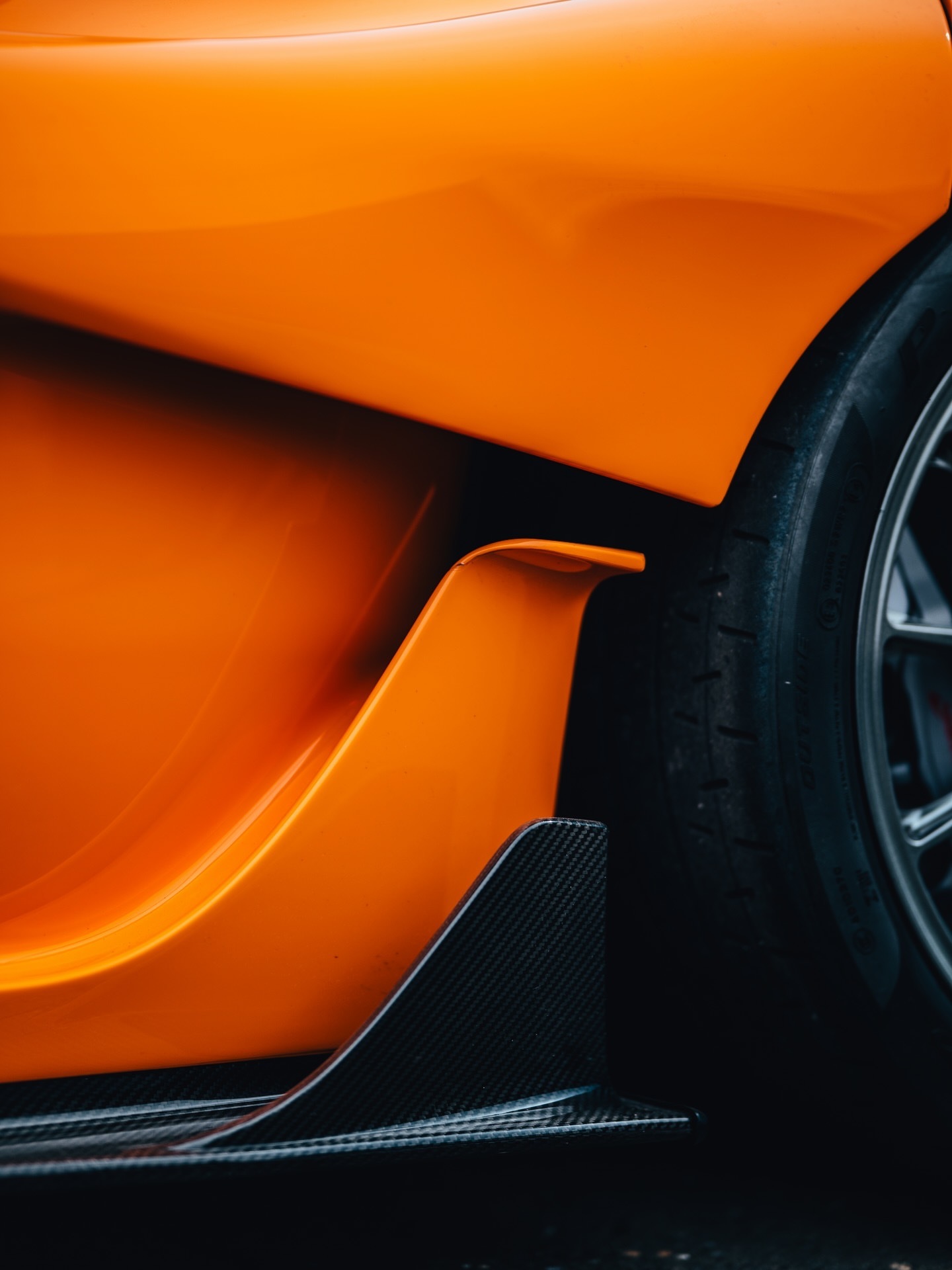 McLaren P1 GTR-18，由 Lanzante 打造。合法上路。这是传