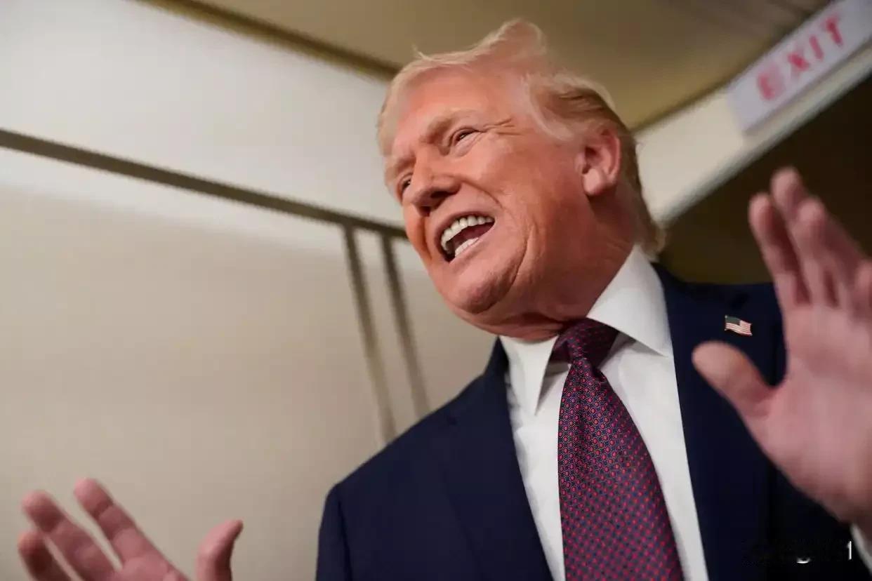 特朗普算是尝到战争手段的“甜头”了！任内626次空袭超前任，闪击委内瑞拉抓马杜罗