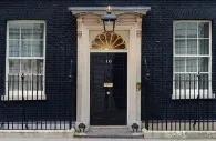 英国首相伯纳姆与美国总统特朗普通话
首相于今日下午就职后不久，便与美国总统唐纳德