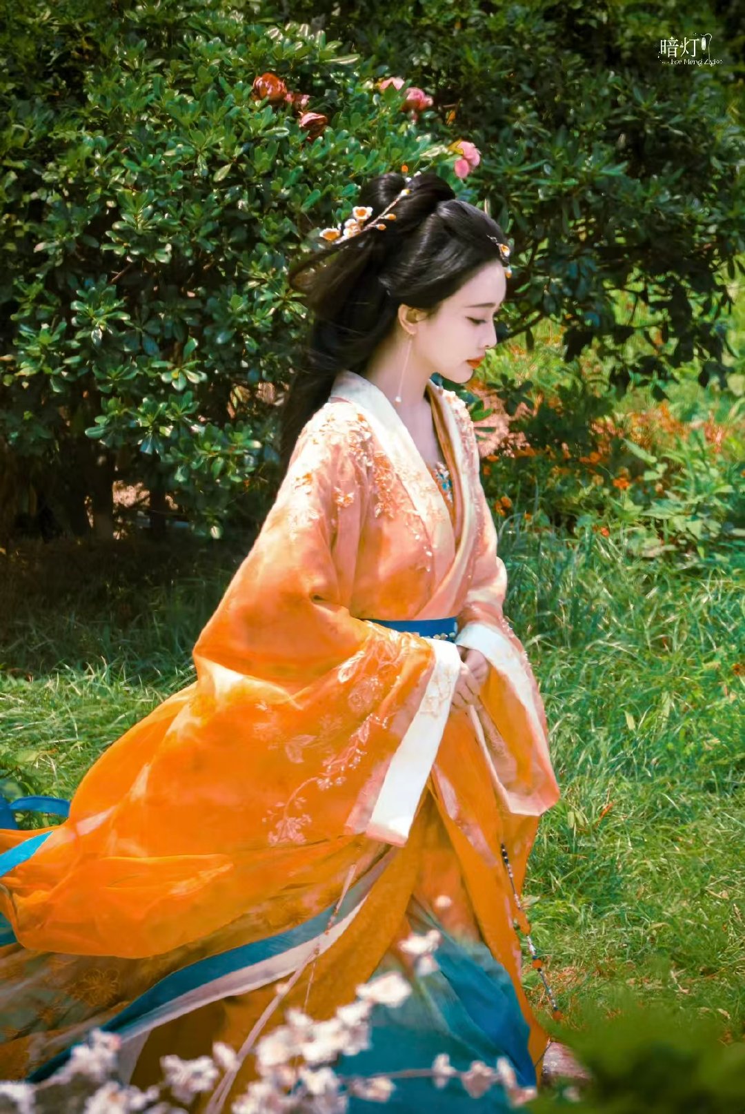 百花杀业内都在夸 百花杀路人盘 剧集热度持续攀升，凭借优质内容打破圈层。不靠流量