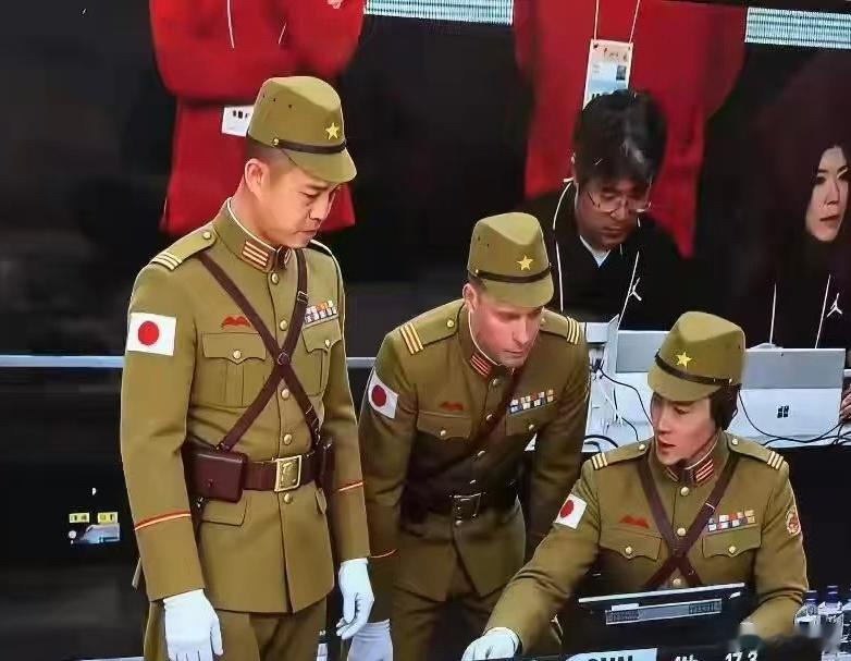 中国男篮哭了男儿有泪不轻弹，更何况是这一名名两米多的篮球健儿？太不容易了，裁判的