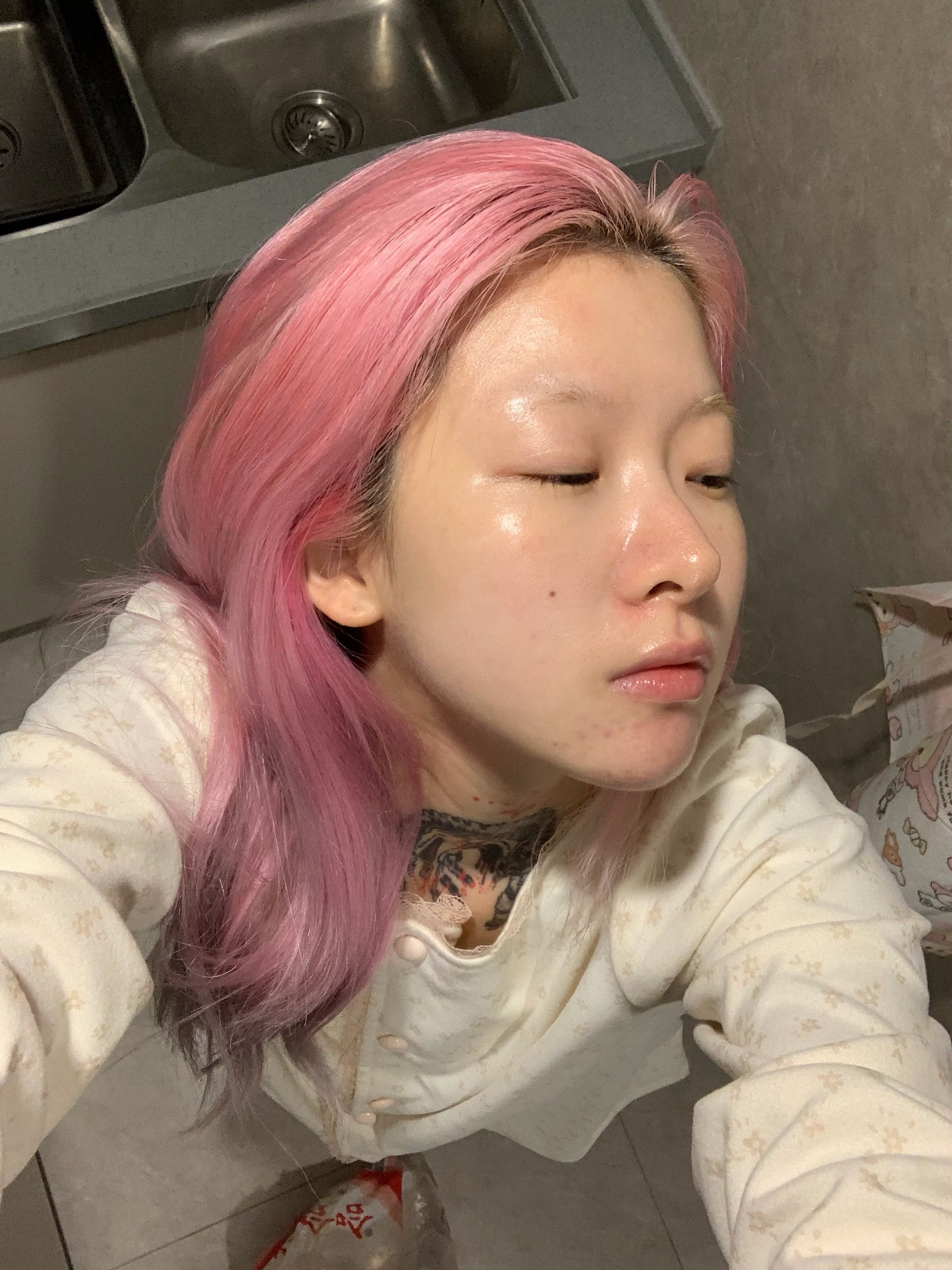 用了一个fbb家的面膜 敷完皮肤看着好好 即使长痘… 